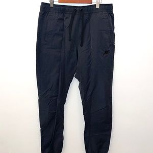 Black Men's Nike Joggers, size Large